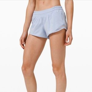 blue linen lululemon hott hot shorts 2.5 inseam